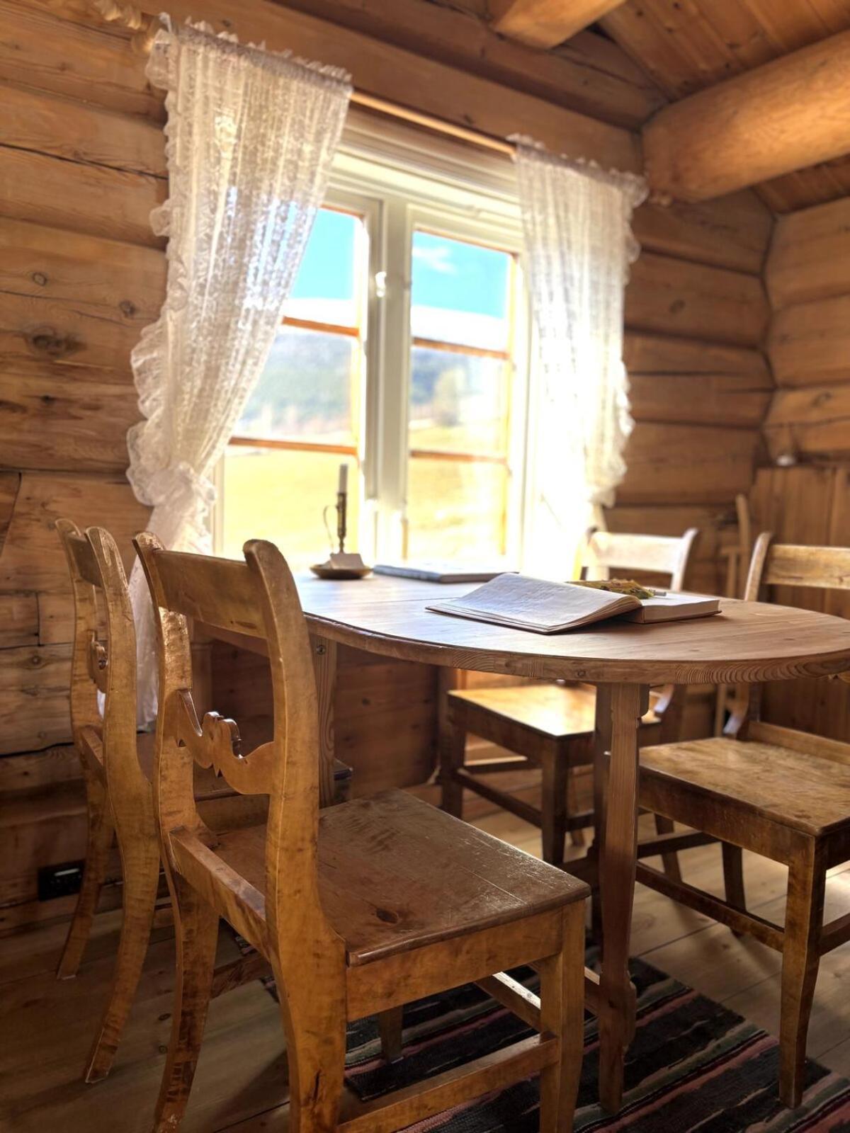 Stallen - Koselig Lite Hus Pa Gardstun Skjak Ngoại thất bức ảnh