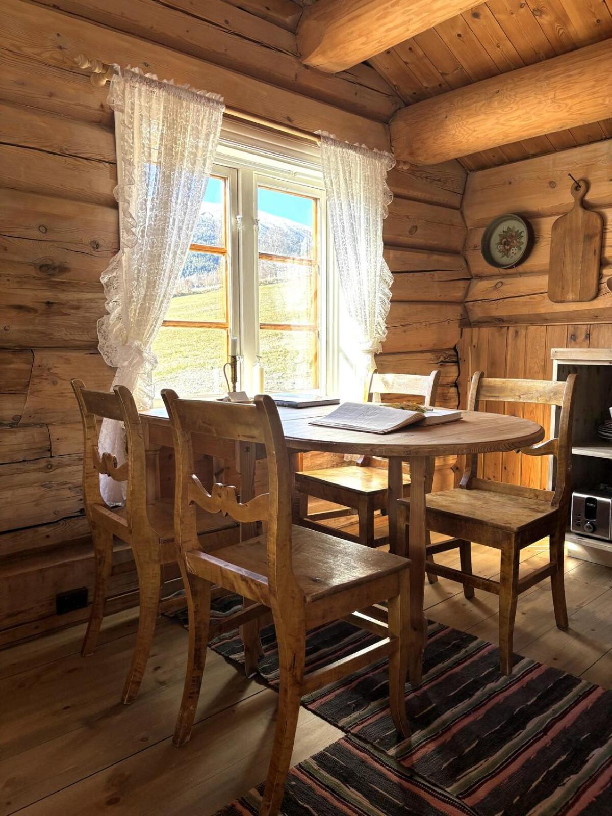 Stallen - Koselig Lite Hus Pa Gardstun Skjak Ngoại thất bức ảnh